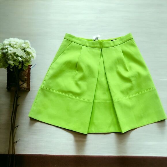 J.Crew Women NEON Yellow Lime Green Skater Played Skirt with Pockets Size 2 - Picture 1 of 8